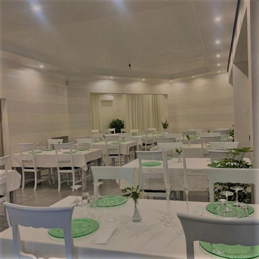Hotel Lorena Toscolano-Maderno Exterior foto